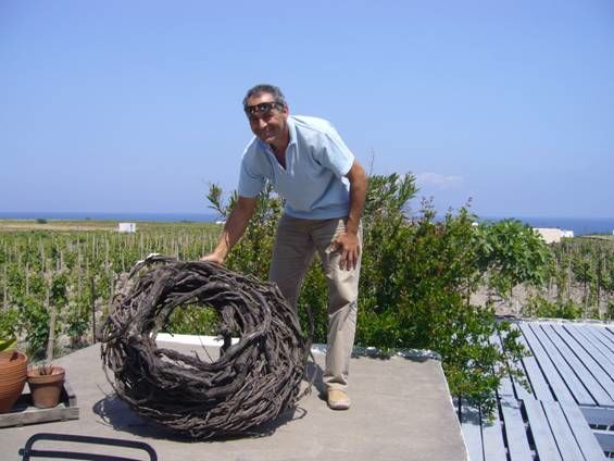 Dimitris holding some rope